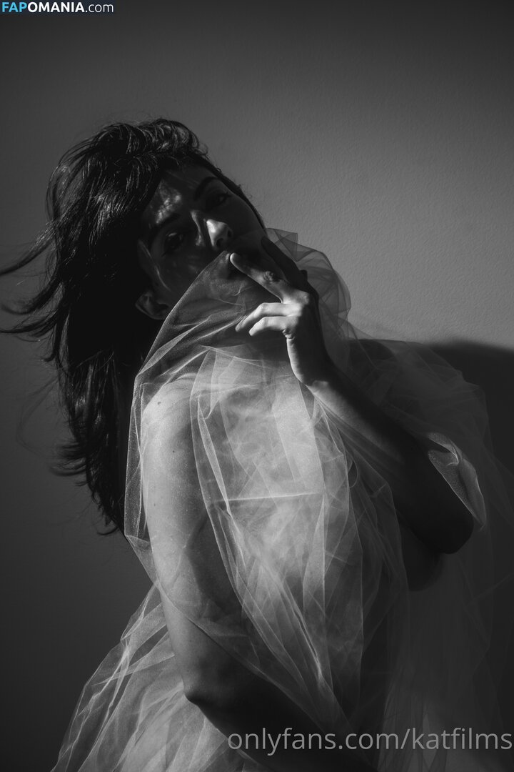 Kat Cabaret / Kat Dreams / Kat Streams / LeCabaret / Salacious Kitty / katfilms / katstreams / krmisfitcabaret Naakt OnlyFans  Gelekte foto #90
