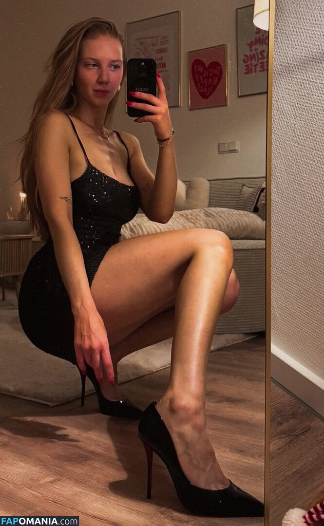 Katha Aomodels / aopremium / kathaaa_ecker Naakt OnlyFans  Gelekte foto #1