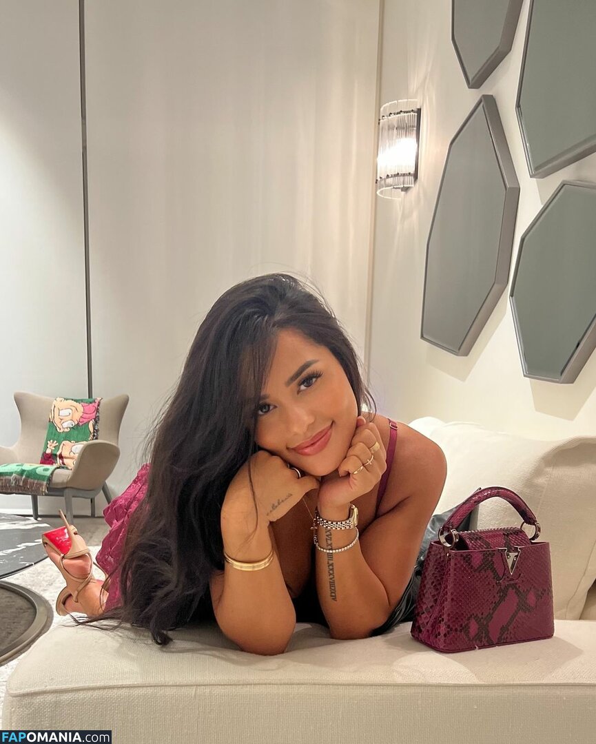 Katya Elise Henry / katyaelisehenry / katyaelisehenrysworld Naakt OnlyFans  Gelekte foto #988