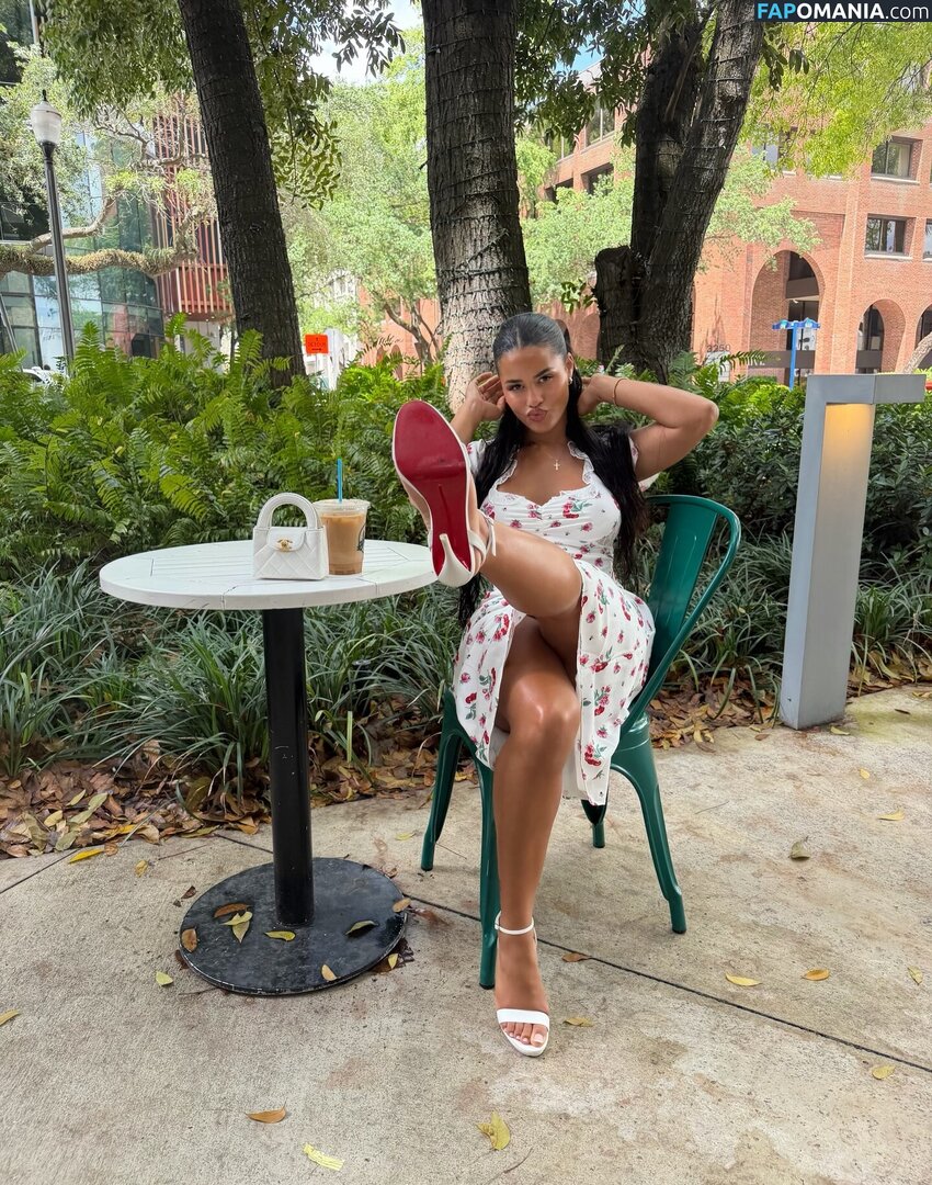 Katya Elise Henry / katyaelisehenry / katyaelisehenrysworld Naakt OnlyFans  Gelekte foto #1170