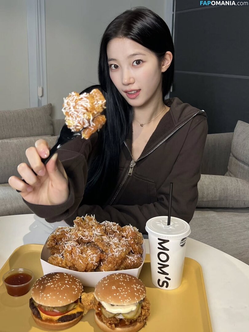 Kazuha Nakamura 中村 一葉 / LESSERAFIM / zuhazana Naakt OnlyFans  Gelekte foto #42