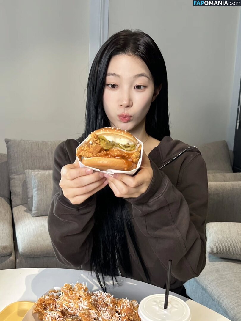 Kazuha Nakamura 中村 一葉 / LESSERAFIM / zuhazana Naakt OnlyFans  Gelekte foto #43