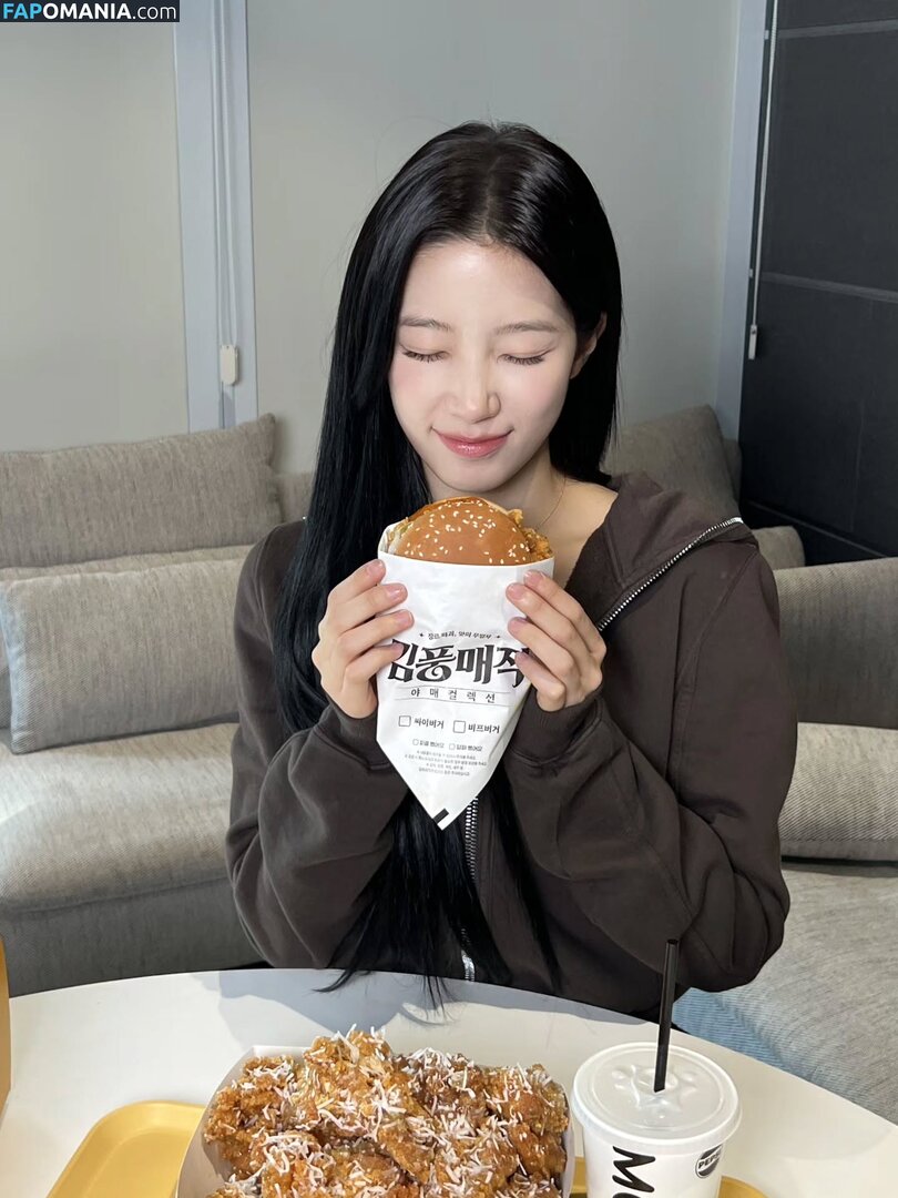 Kazuha Nakamura 中村 一葉 / LESSERAFIM / zuhazana Naakt OnlyFans  Gelekte foto #44