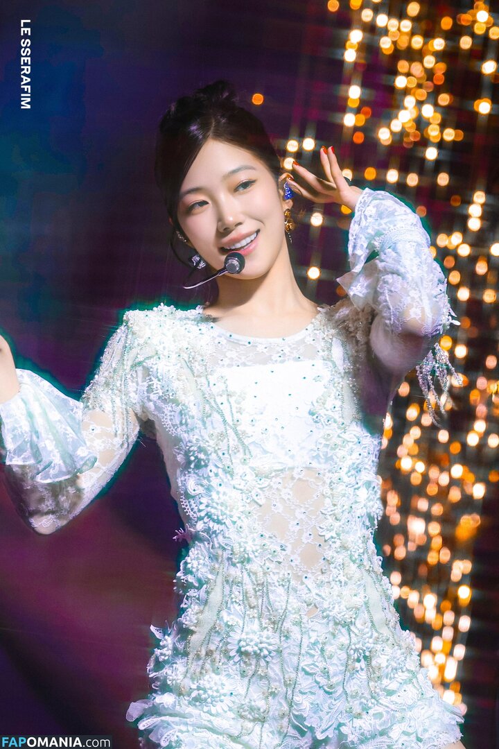 Kazuha Nakamura 中村 一葉 | LESSERAFIM Naakt OnlyFans  Gelekte foto #17
