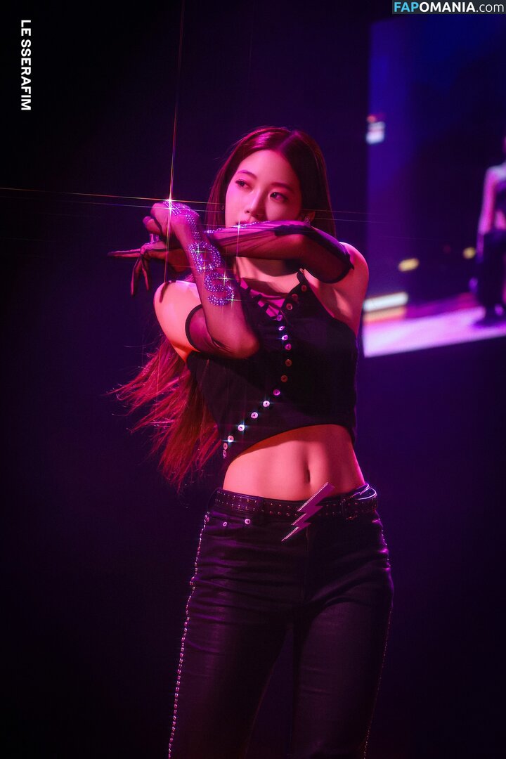 Kazuha Nakamura 中村 一葉 | LESSERAFIM Naakt OnlyFans  Gelekte foto #18
