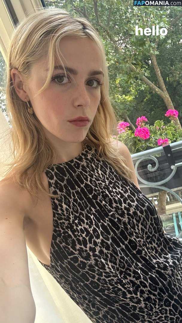 AdventuresSabrina / Kiernan Shipka / kiernanshipka Naakt OnlyFans  Gelekte foto #113
