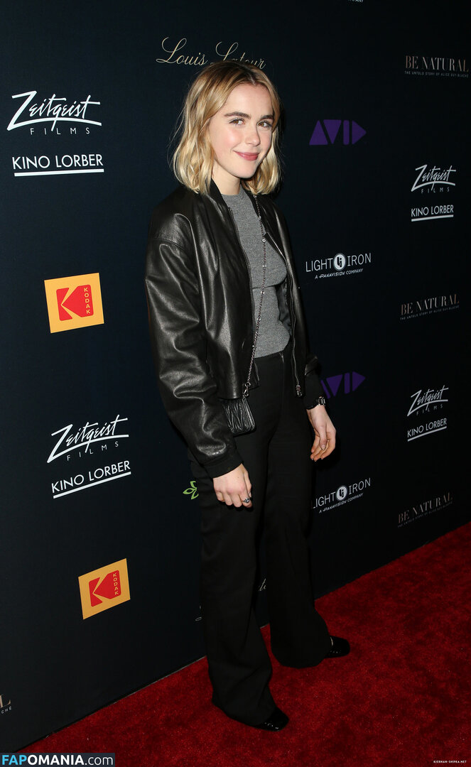 AdventuresSabrina / Kiernan Shipka / kiernanshipka Naakt OnlyFans  Gelekte foto #534