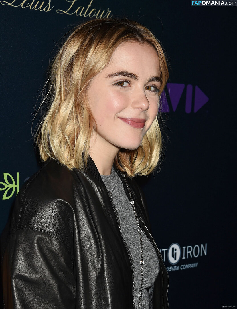 AdventuresSabrina / Kiernan Shipka / kiernanshipka Naakt OnlyFans  Gelekte foto #543