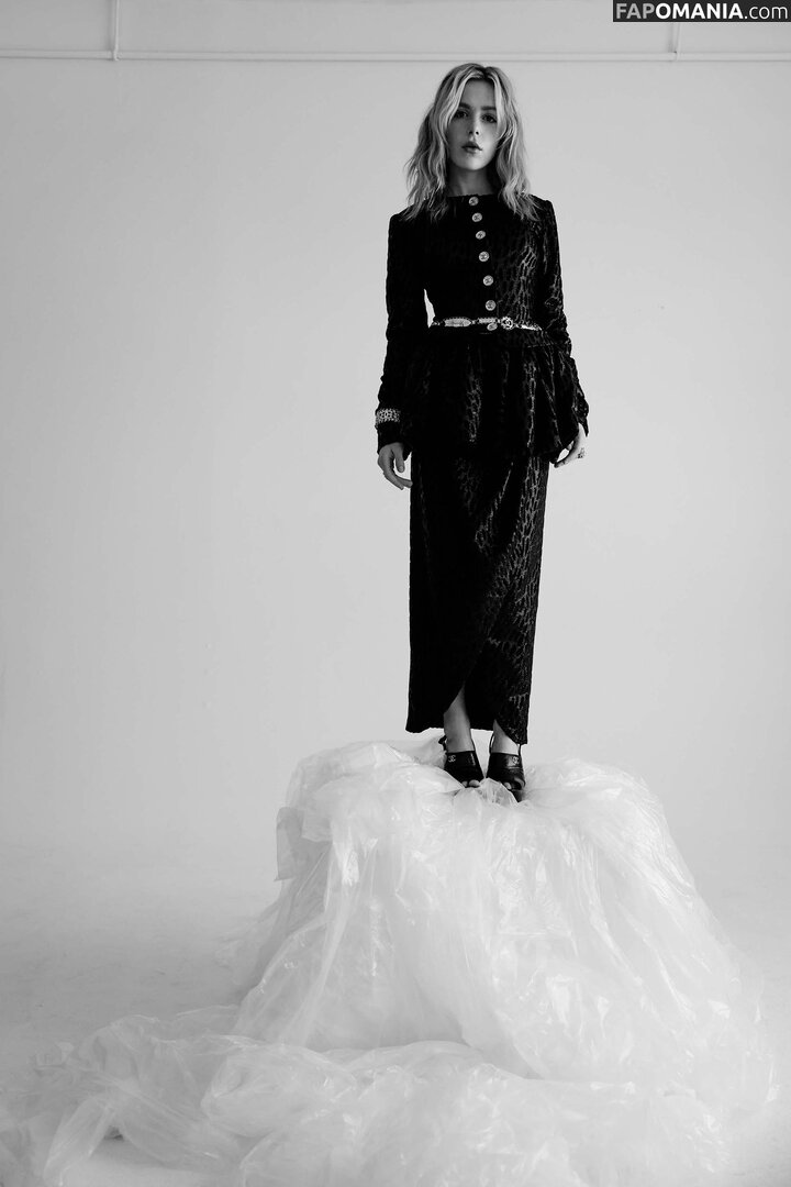 AdventuresSabrina / Kiernan Shipka / kiernanshipka Naakt OnlyFans  Gelekte foto #1530