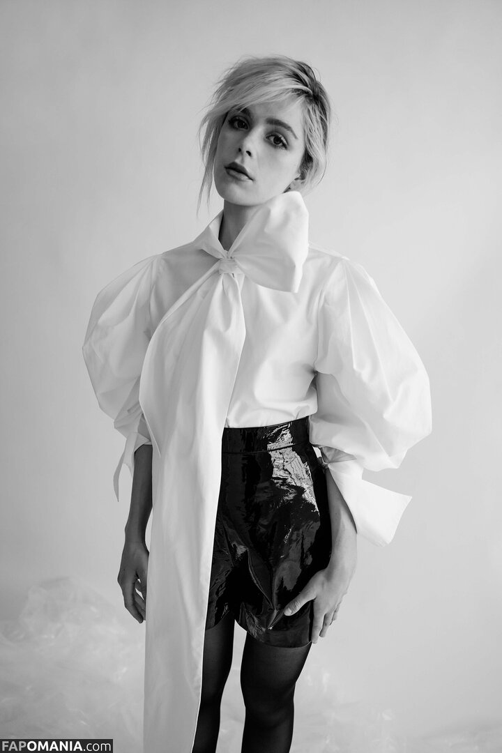 AdventuresSabrina / Kiernan Shipka / kiernanshipka Naakt OnlyFans  Gelekte foto #1534