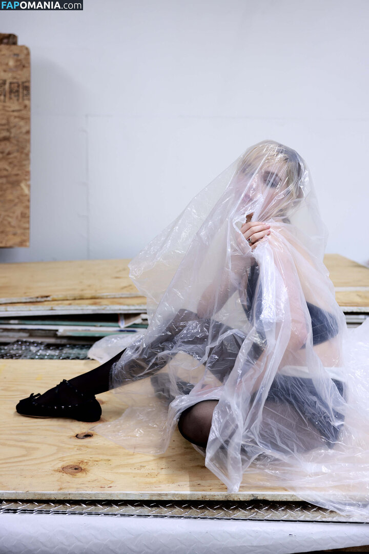 AdventuresSabrina / Kiernan Shipka / kiernanshipka Naakt OnlyFans  Gelekte foto #1540