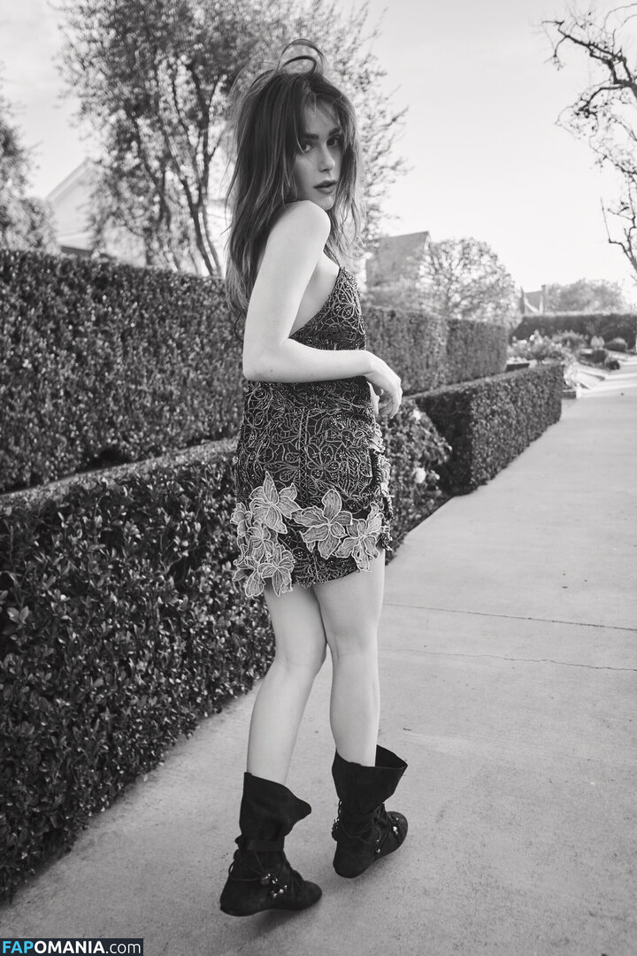 AdventuresSabrina / Kiernan Shipka / kiernanshipka Naakt OnlyFans  Gelekte foto #1560