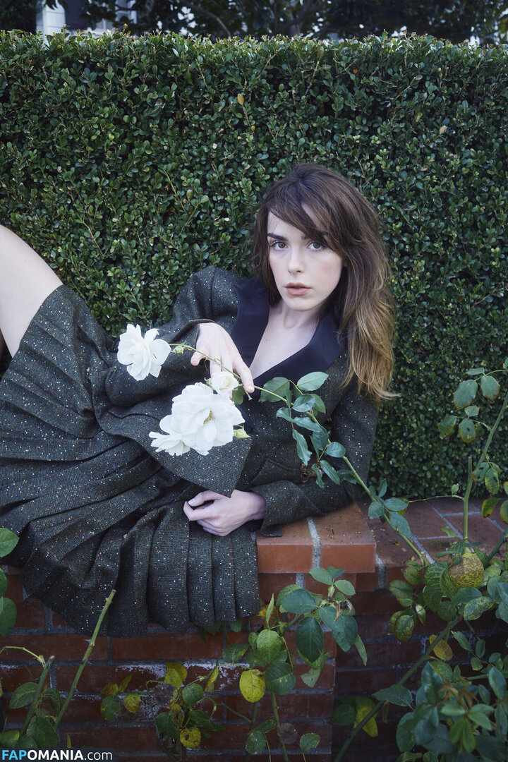 AdventuresSabrina / Kiernan Shipka / kiernanshipka Naakt OnlyFans  Gelekte foto #1562