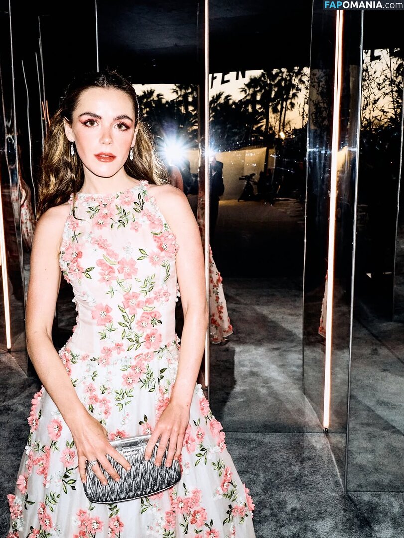 AdventuresSabrina / Kiernan Shipka / kiernanshipka Naakt OnlyFans  Gelekte foto #1563