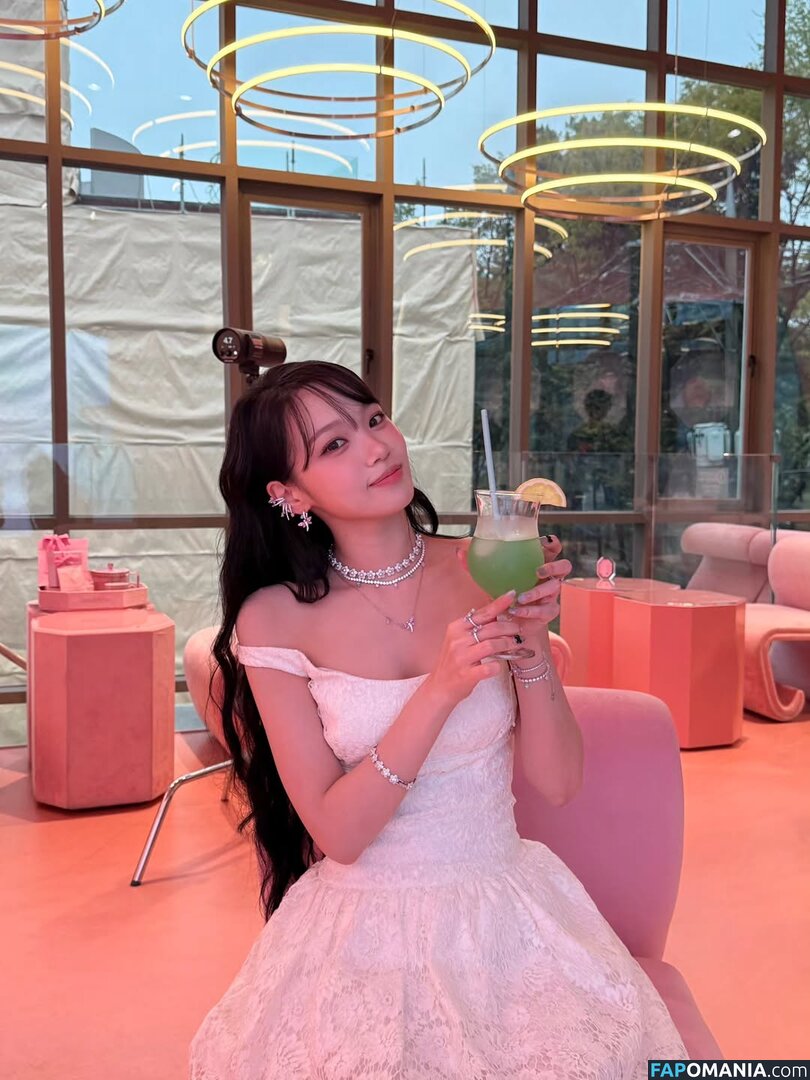 Kim Chaewon / _chaechae_1 / 김채원 Le Sserafim Naakt OnlyFans  Gelekte foto #42