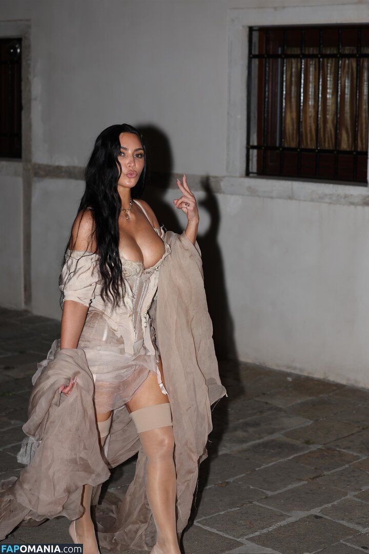 Kim Kardashian / kimkadarshian / kimkardashian Naakt OnlyFans  Gelekte foto #23