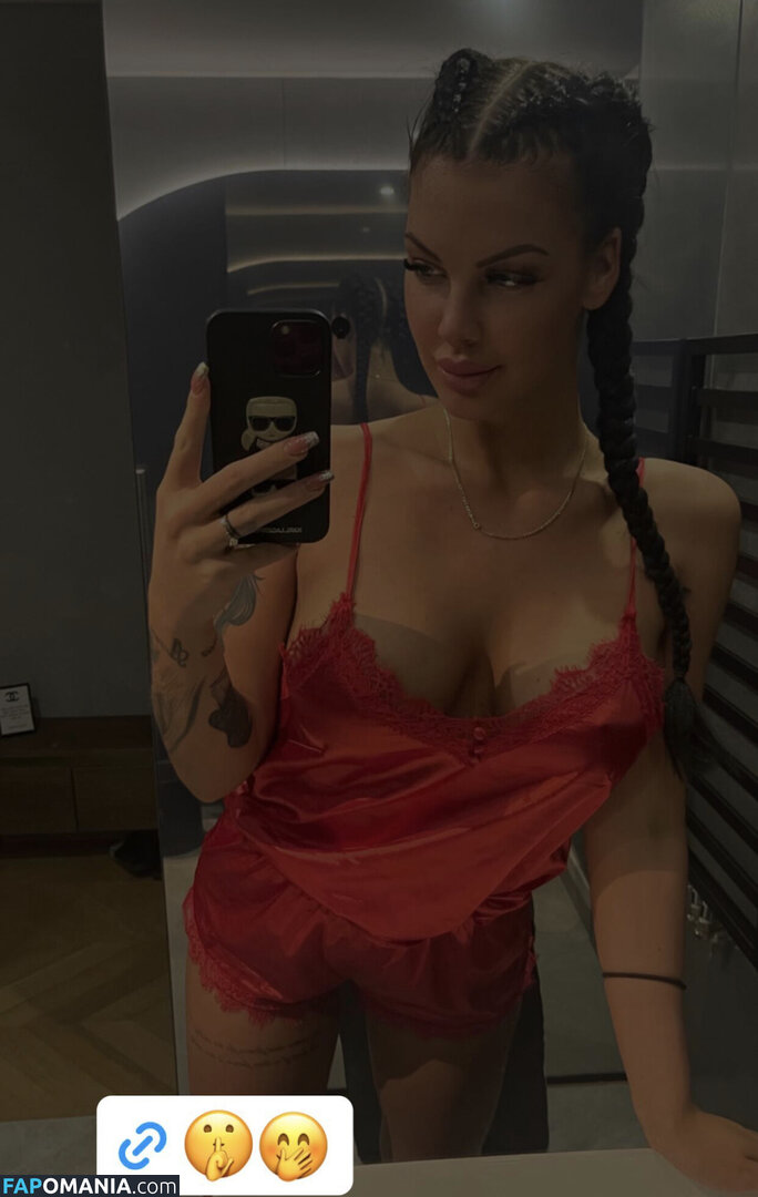 Chloe / Krattinger Kitti / Krtt_ngr / krttngr Naakt OnlyFans  Gelekte foto #1