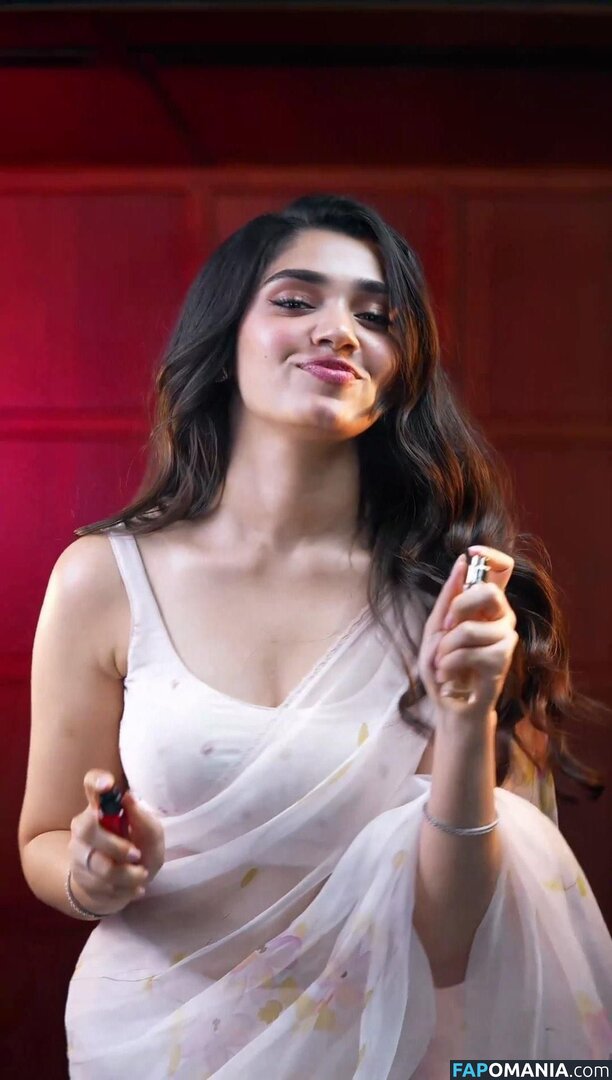 Krithi Shetty Naakt OnlyFans  Gelekte foto #1