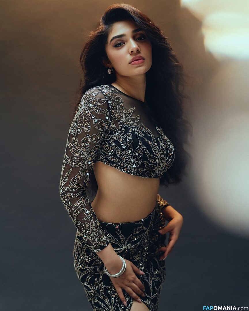 Krithi Shetty Naakt OnlyFans  Gelekte foto #2