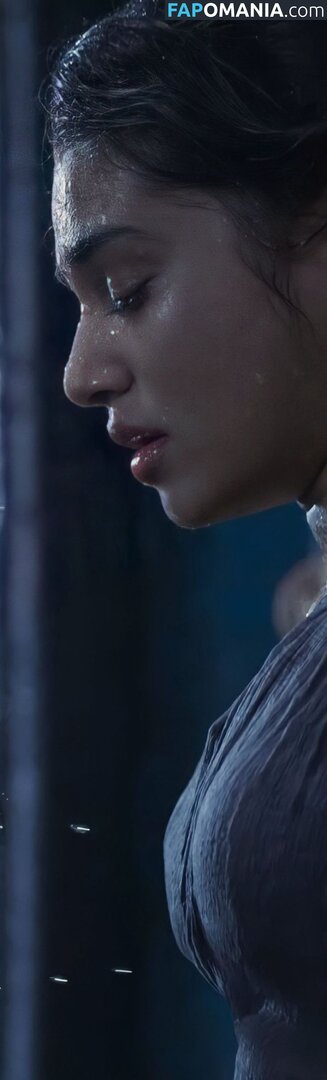 Krithi Shetty Naakt OnlyFans  Gelekte foto #4