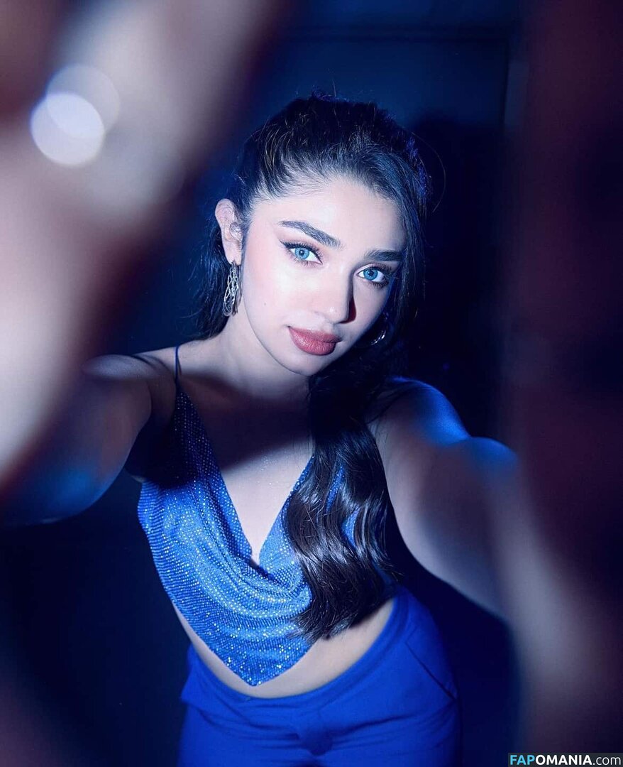 Krithi Shetty Naakt OnlyFans  Gelekte foto #7
