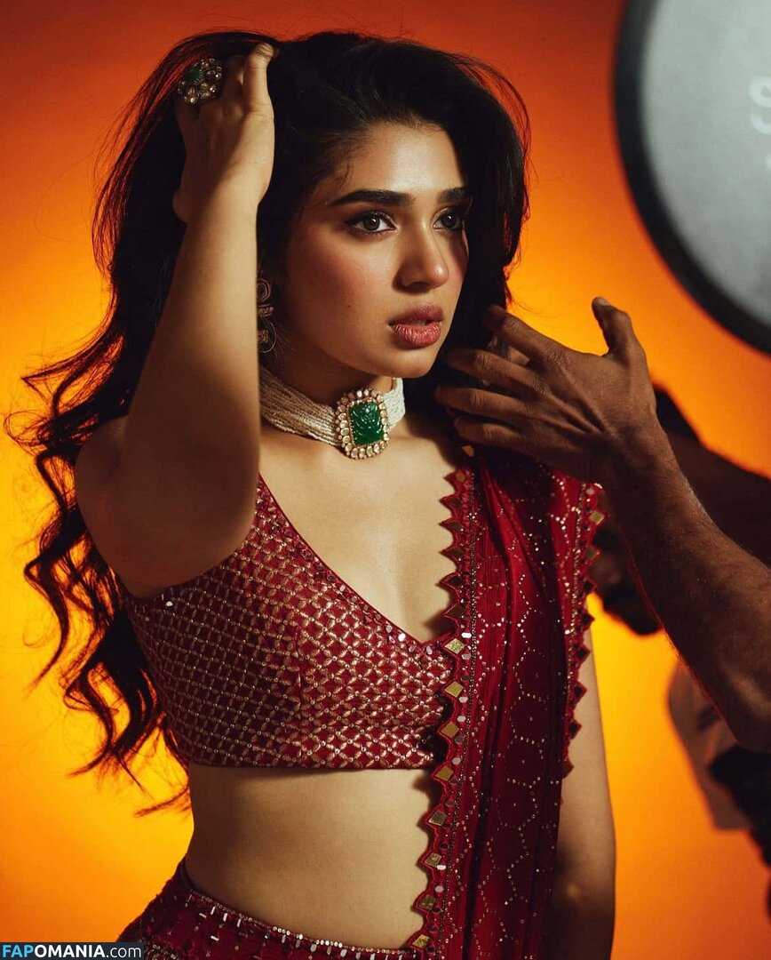 Krithi Shetty Naakt OnlyFans  Gelekte foto #12