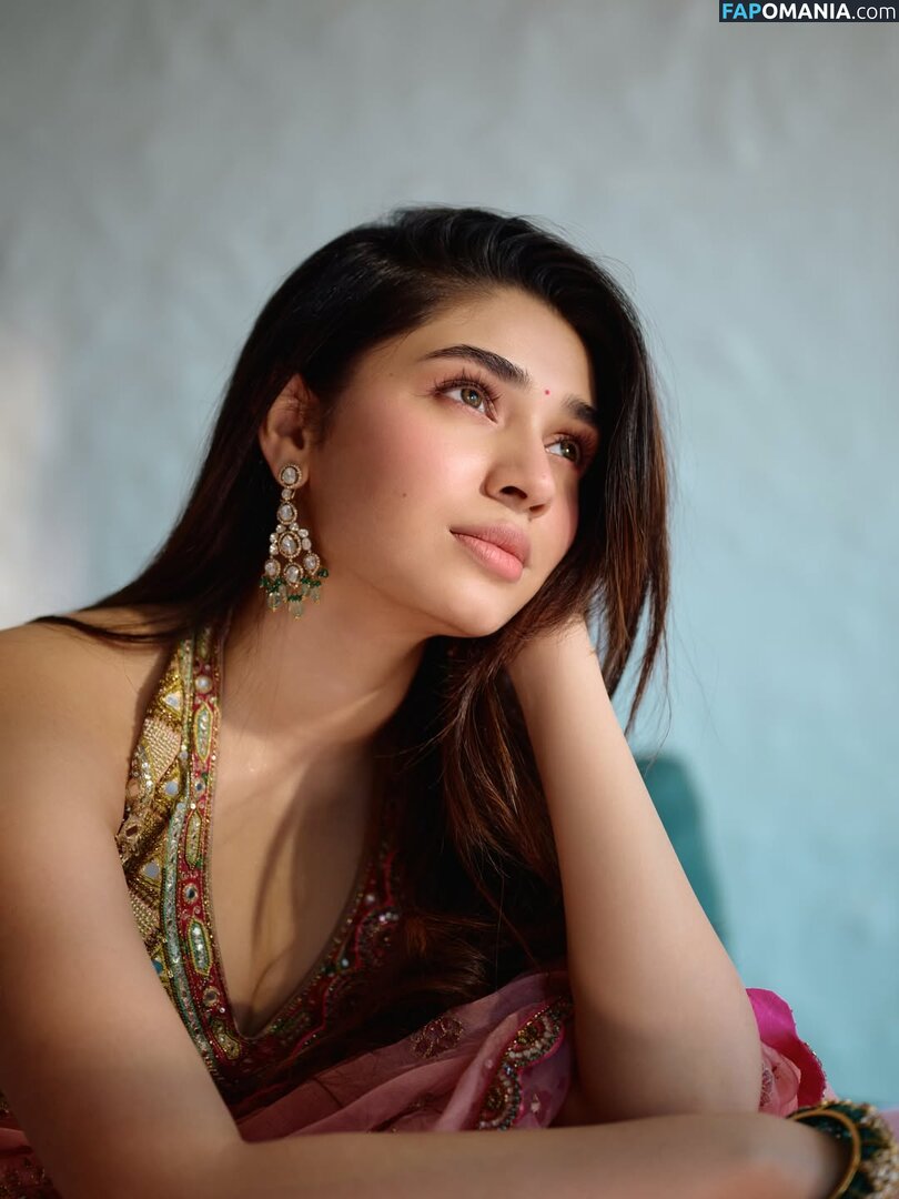 Krithi Shetty Naakt OnlyFans  Gelekte foto #14