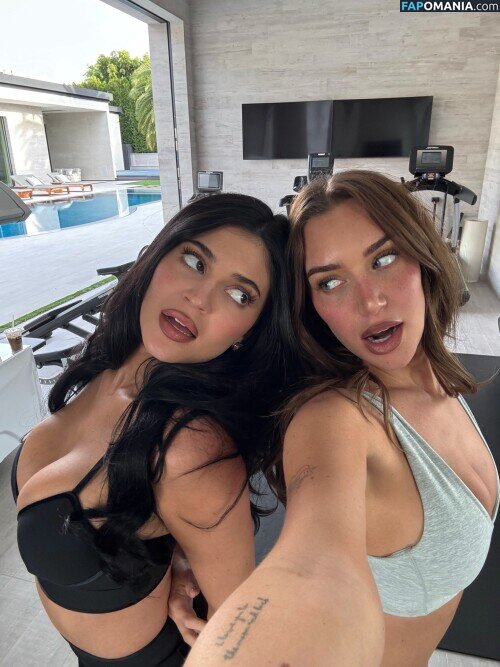 Kylie Jenner / kyliejenner / kyliejenner.2 Naakt OnlyFans  Gelekte foto #34
