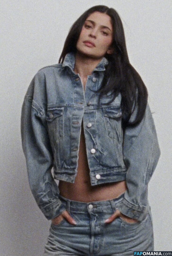 Kylie Jenner / kyliejenner / kyliejenner.2 Naakt OnlyFans  Gelekte foto #59