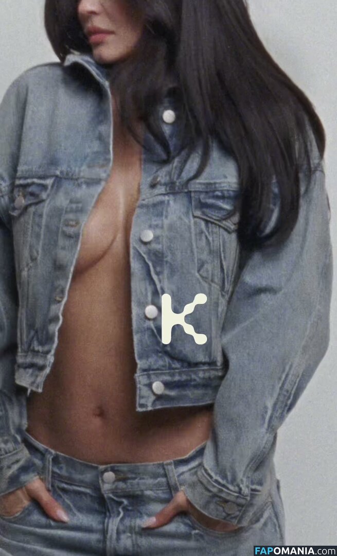Kylie Jenner / kyliejenner / kyliejenner.2 Naakt OnlyFans  Gelekte foto #61