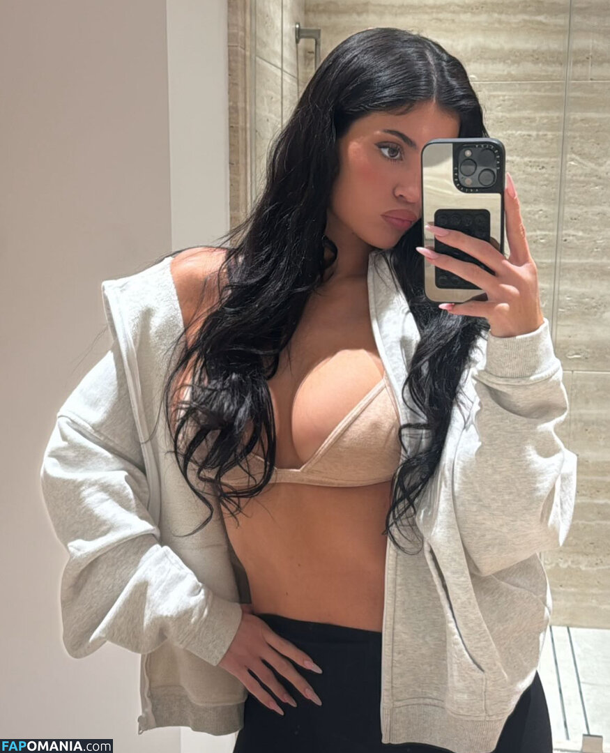 Kylie Jenner / https: / kyliejenner / kyliejenner.2 Naakt OnlyFans  Gelekte foto #65