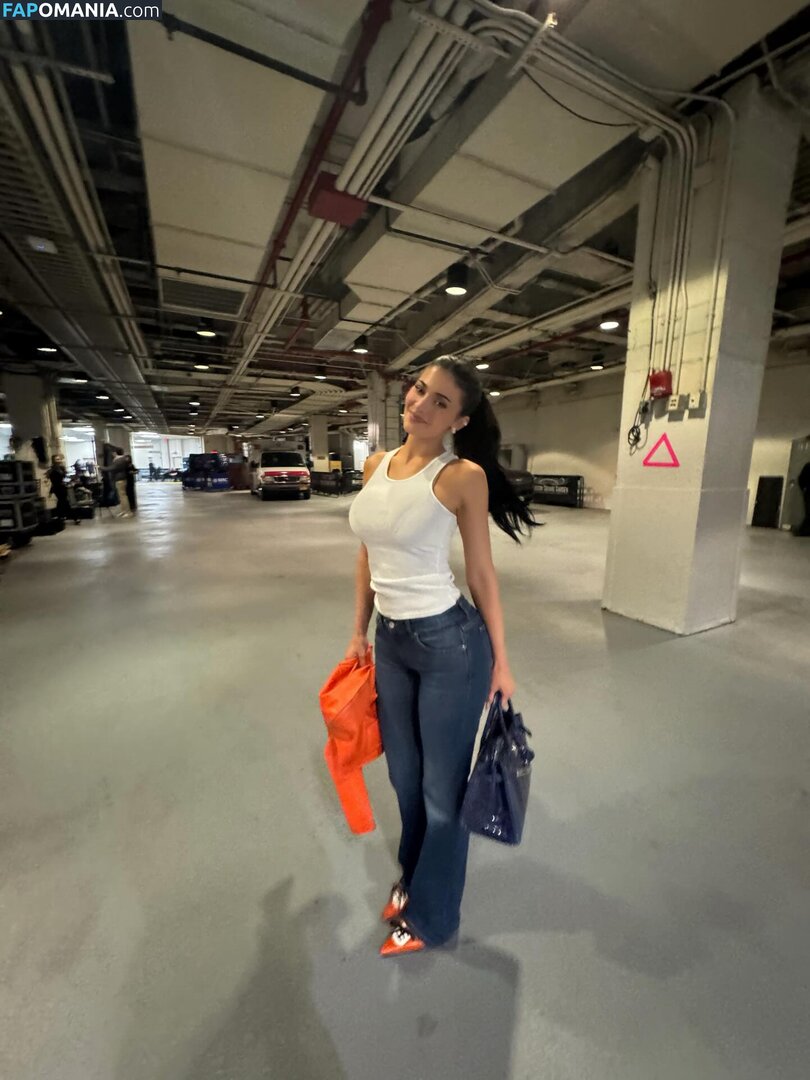 Kylie Jenner / https: / kyliejenner / kyliejenner.2 Naakt OnlyFans  Gelekte foto #85