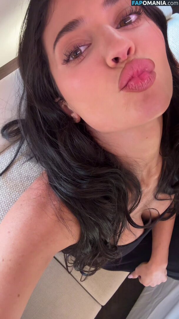 Kylie Jenner / https: / kyliejenner / kyliejenner.2 Naakt OnlyFans  Gelekte foto #97