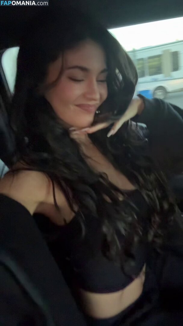 Kylie Jenner / https: / kyliejenner / kyliejenner.2 Naakt OnlyFans  Gelekte foto #98