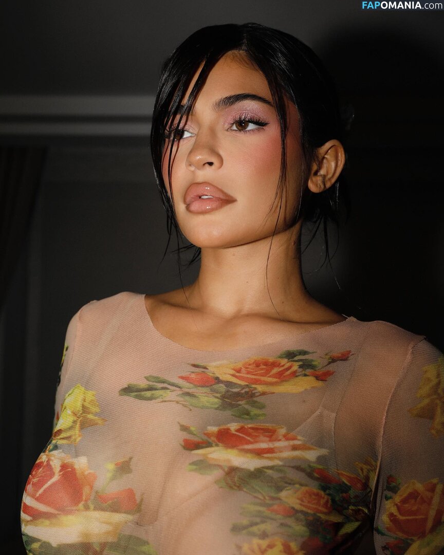 Kylie Jenner / https: / kyliejenner / kyliejenner.2 Naakt OnlyFans  Gelekte foto #124