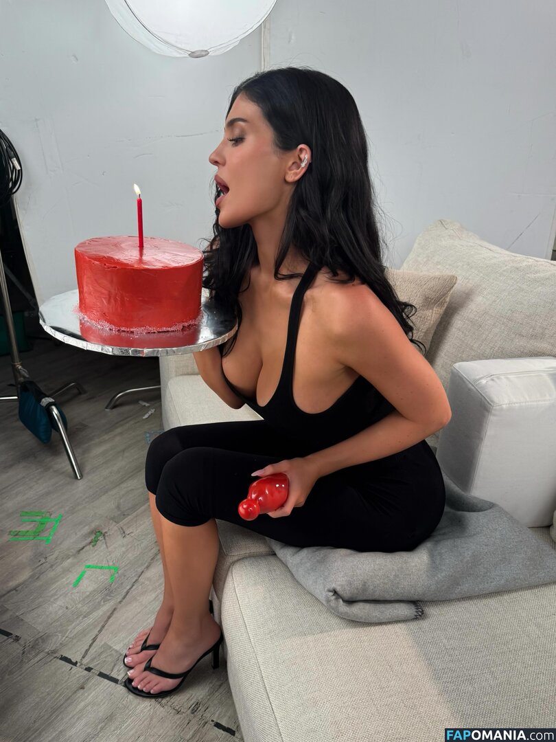 Kylie Jenner / https: / kyliejenner / kyliejenner.2 Naakt OnlyFans  Gelekte foto #135
