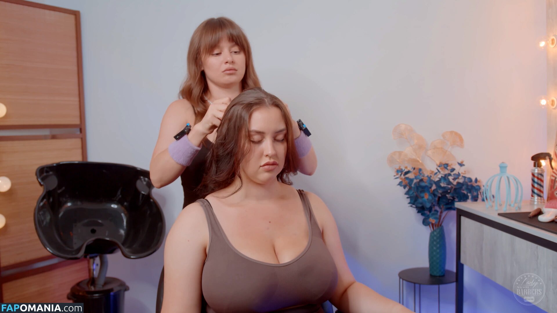 Lady Barbers Asmr / asmrladybarbers Naakt OnlyFans  Gelekte foto #2