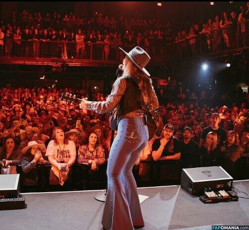 Lainey Wilson / laineywilsonmusic Naakt OnlyFans  Gelekte foto #5