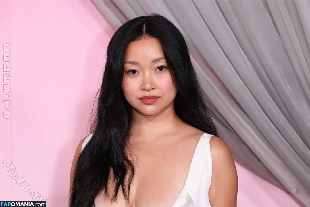 Lana Condor / https: / lanacondor Naakt OnlyFans  Gelekte foto #1