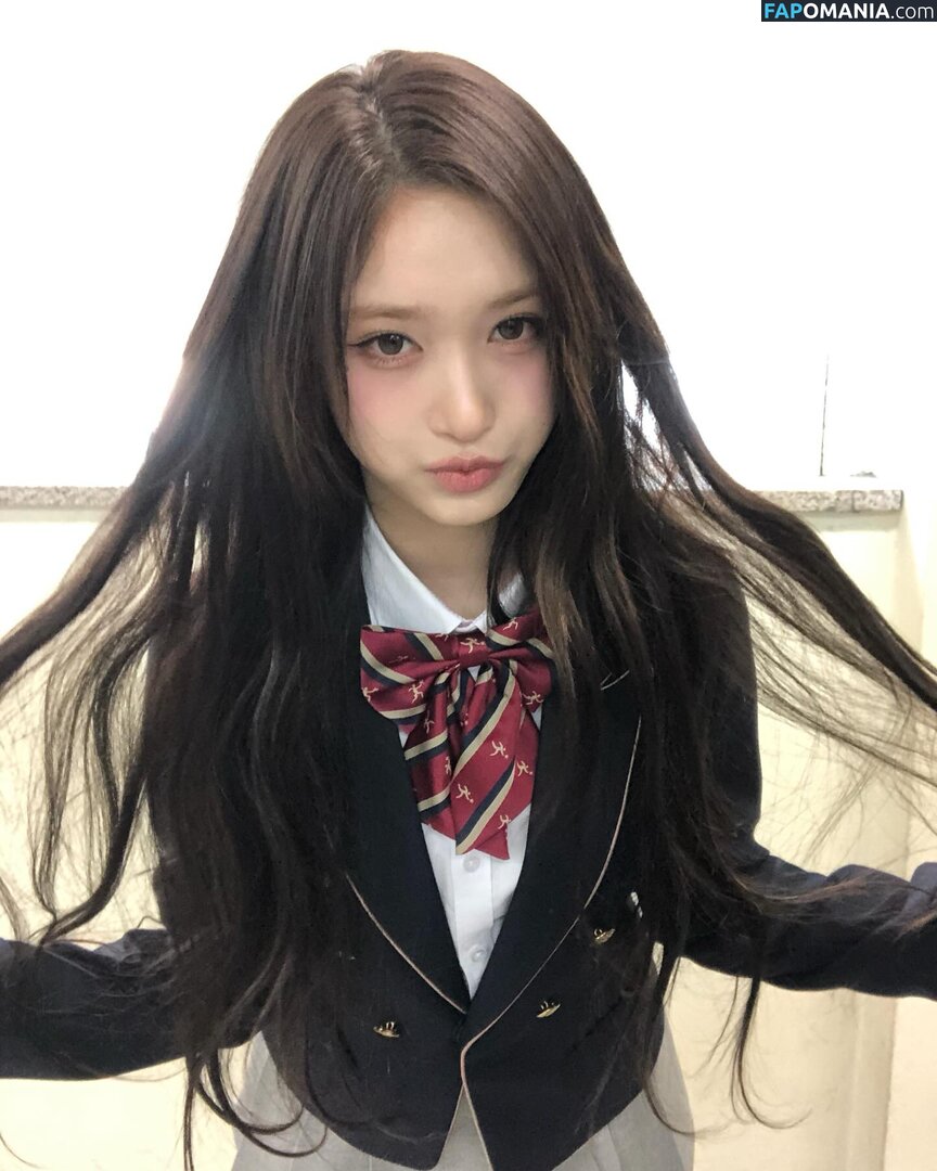Lee Hyun-Seo / eeseooes / https: / iveleeseoi Naakt OnlyFans  Gelekte foto #2