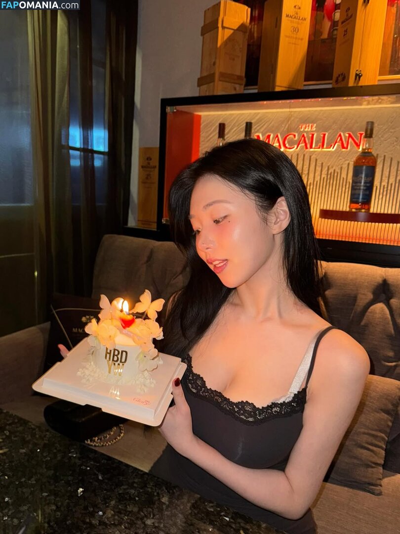 Lee Yeon-woo / yeonwooahh / yonu1201 / 이연우 | Yonu Kuro | yonu_kuro Naakt OnlyFans  Gelekte foto #2