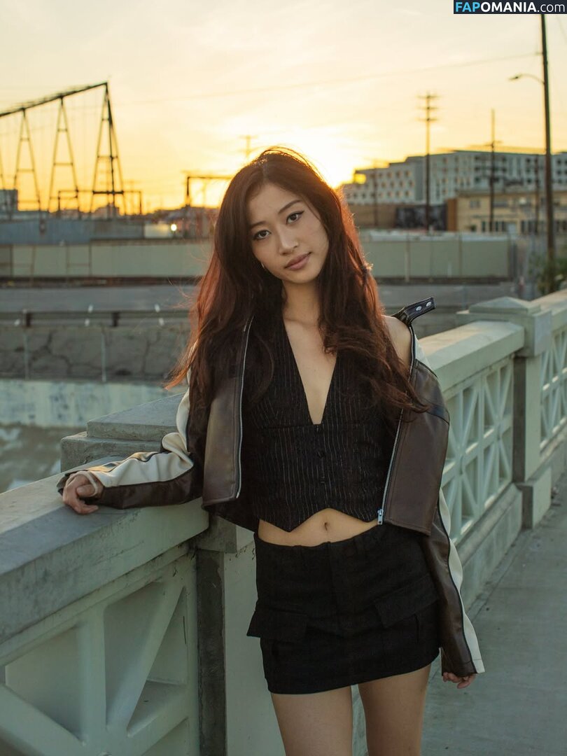 Famous Asian tiktoker / Leenda Dong / leendadong / leendaphotodumps Naakt OnlyFans  Gelekte foto #1