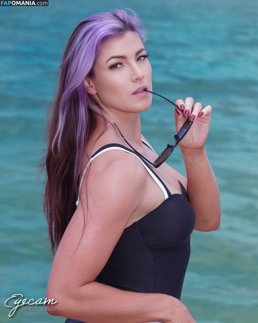Lena Kross / lena_kross Naakt OnlyFans  Gelekte foto #4