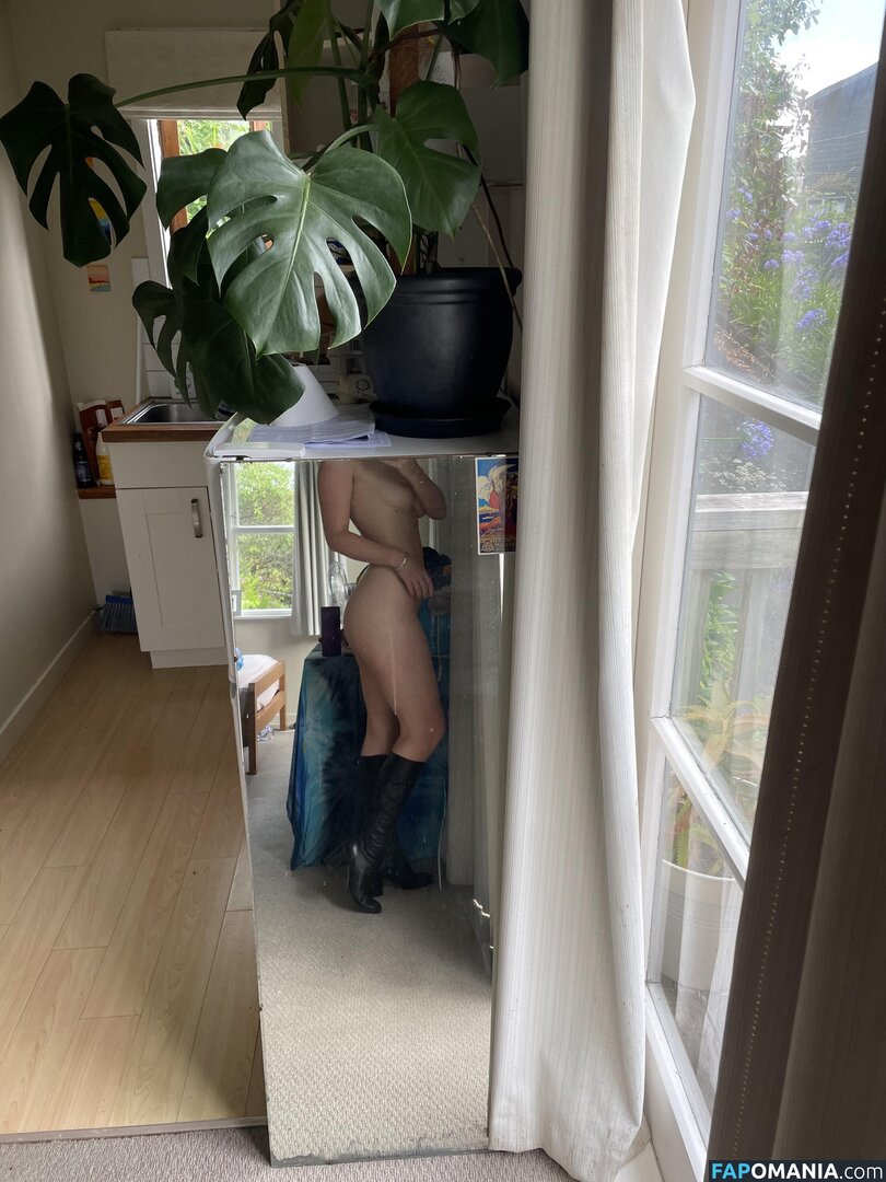 Lepetit_lapin / lepetitlapinkarori Naakt OnlyFans  Gelekte foto #2