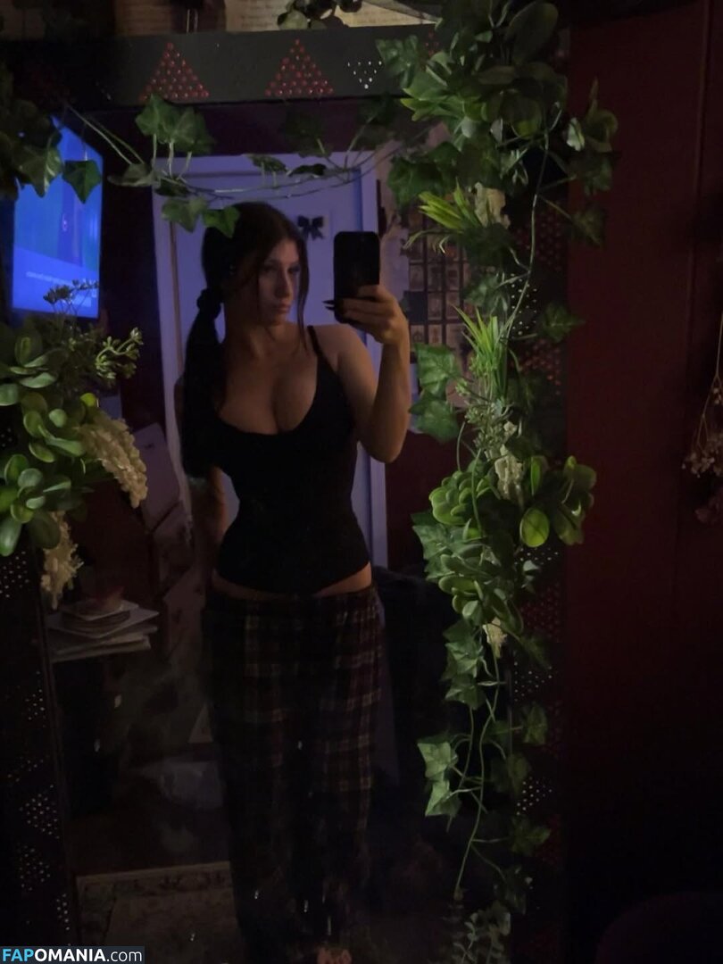 Lil Vampy / lil.vamppyy / lil_vampy Naakt OnlyFans  Gelekte foto #1