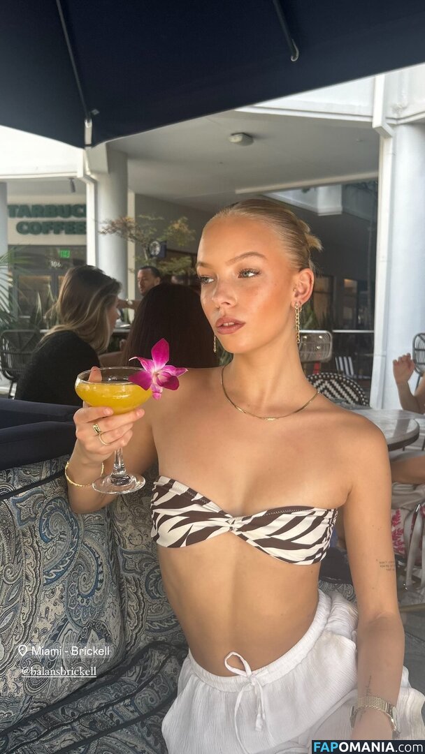 Lilli Sophia / _lillisophia_ / sophiahof3e Naakt OnlyFans  Gelekte foto #11
