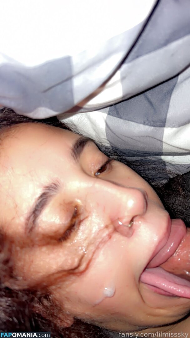 Lilmisssky / knd_sky Naakt OnlyFans  Gelekte foto #5