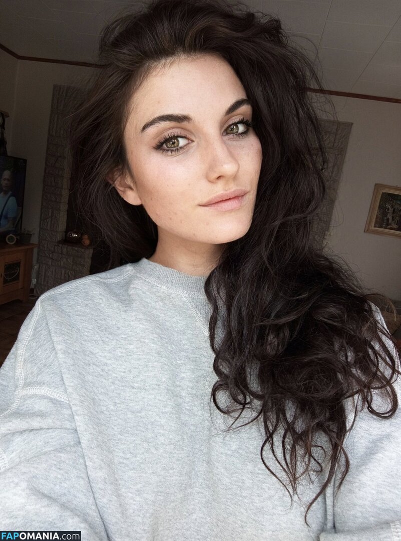 lilouveee Naakt OnlyFans  Gelekte foto #1