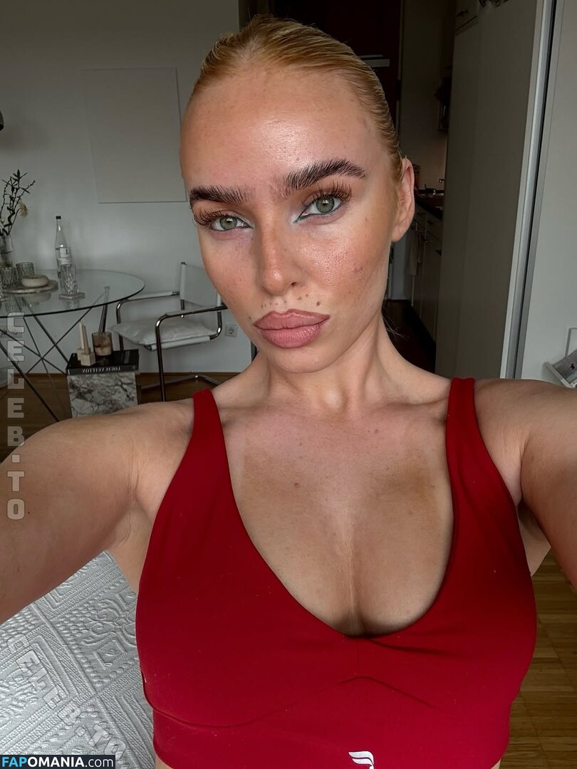 Lilycharlottevoss Naakt OnlyFans  Gelekte foto #1