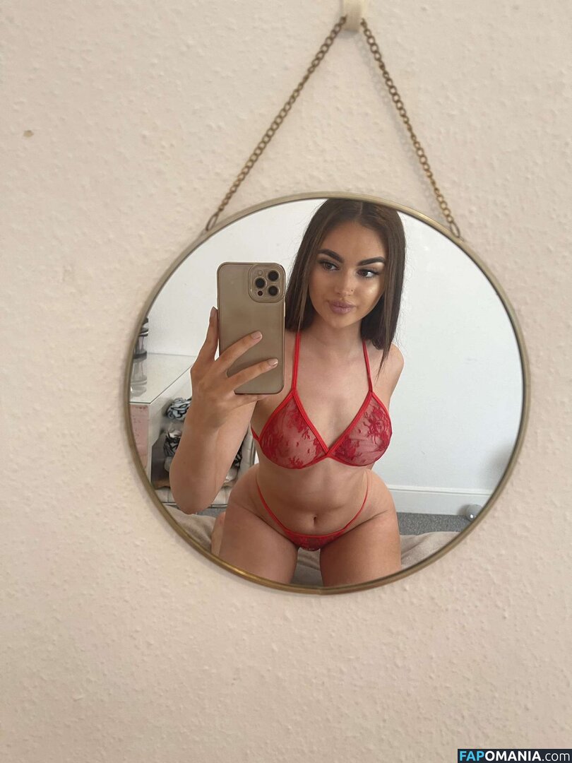 Lily Mascall / lilym03 / lilymascall Naakt OnlyFans  Gelekte foto #1